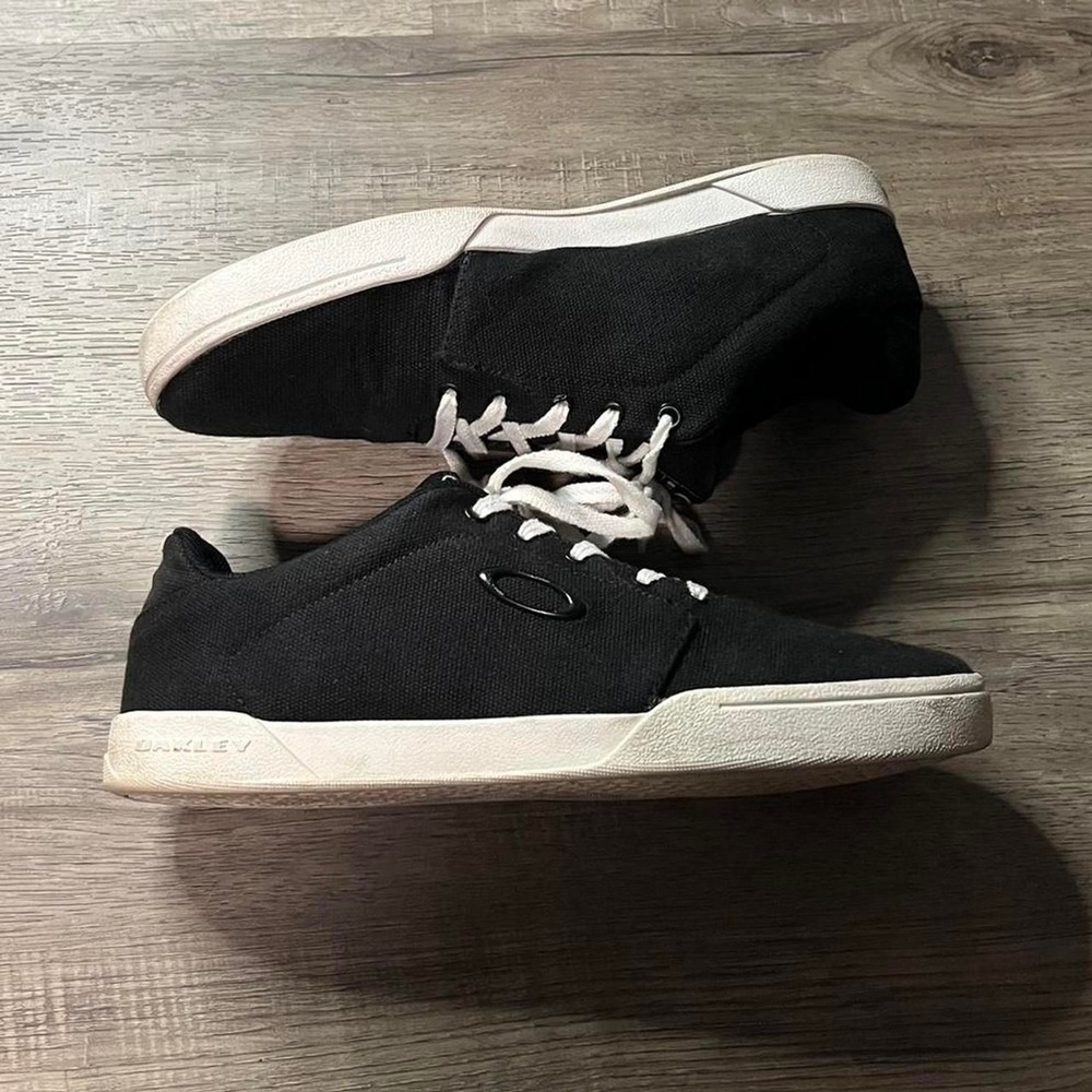 Oakley Vintage Canvas‎ Flyer Sneaker Shoe Size US M8.5